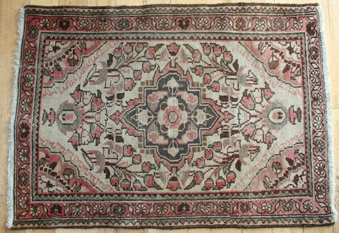 Persian Hamedan Hand-knotted Rug Wool on Cotton (ID 1055)